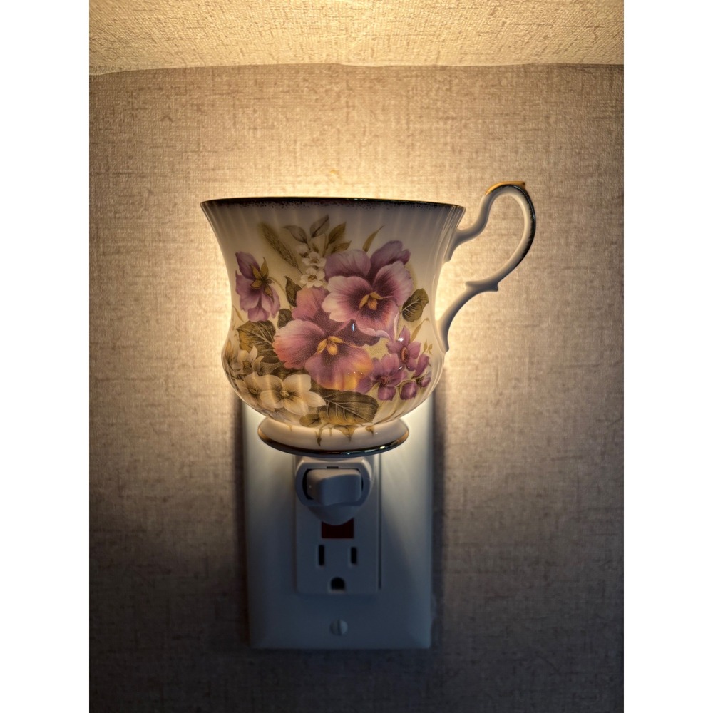 Vintage Floral Porcelain Teacup Night Light Purple Pansy Gold Trim Plug In 050